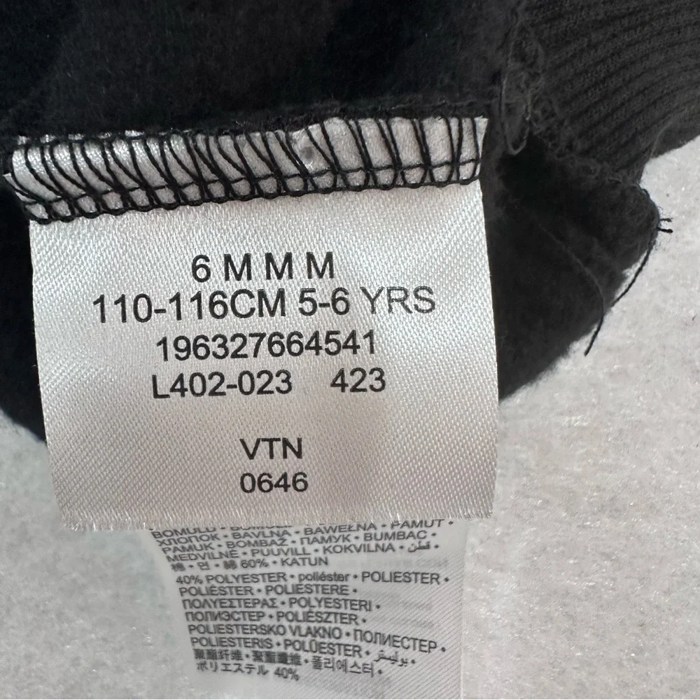 Nike classic black